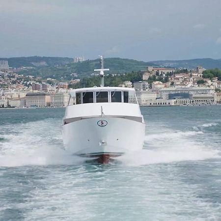 Unica Nel Cuore Storico Di Trieste Bagian luar foto